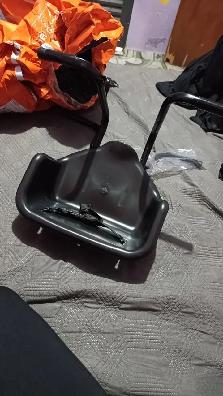 Vendo cadeirinha de bicicleta nova 