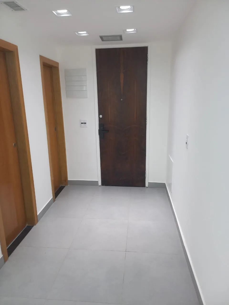 Linda Sala Comercial Completamente Reformada - Foto 12