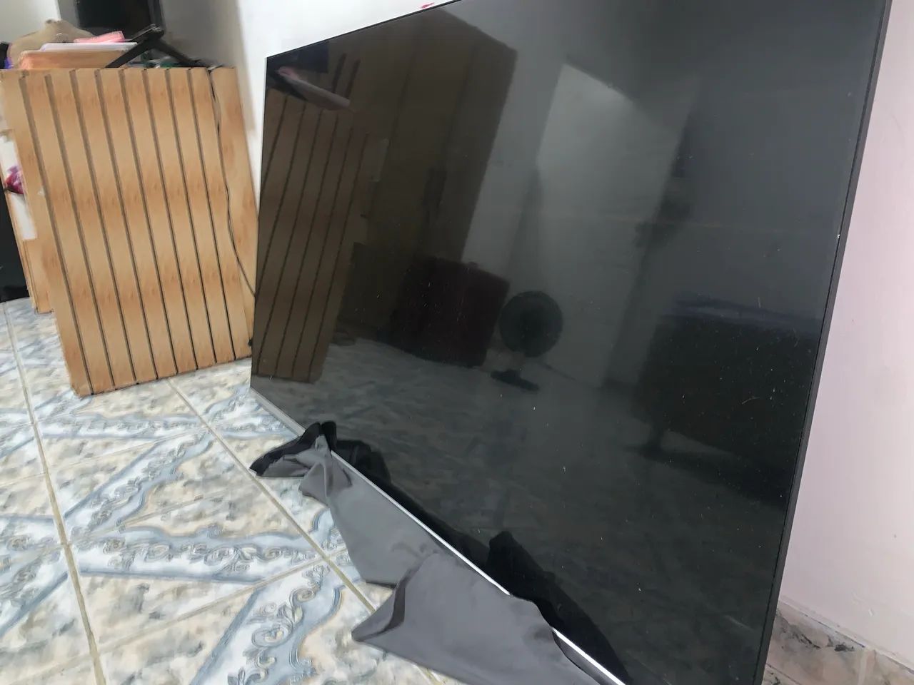 VENDE-SE TV PHILIPS, COM DEFEITO  - Foto 4