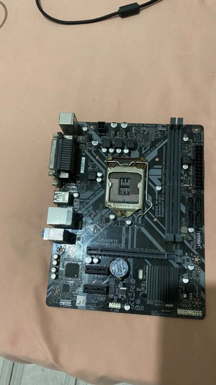 Placa Mãe GIGABYTE H310m ds2 8° e 9° geração INTEL.