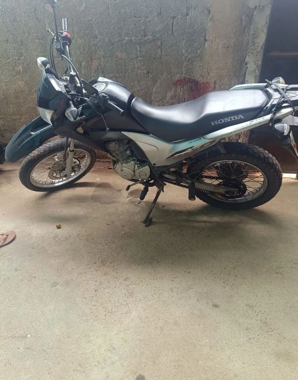 Vende-se 9.000
