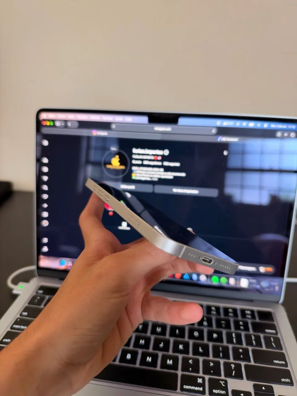 IPHONE 16E 256GB - Foto 3