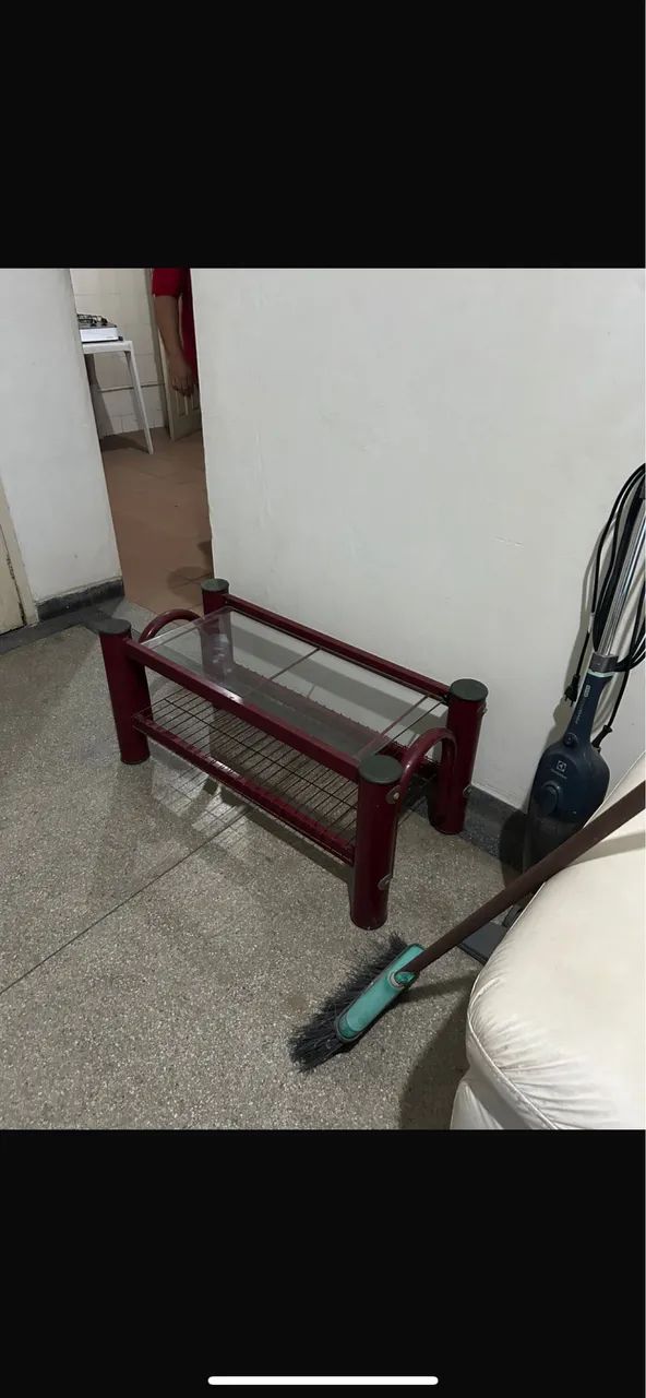 Mesa de cabeceira e mesa de centro