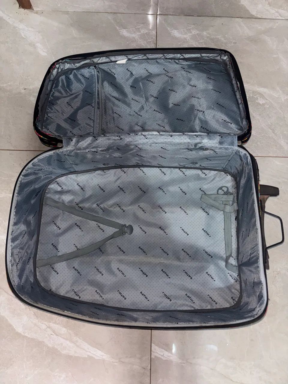 Mala de Viajem 23kg - grande e espaçosa  - Foto 4