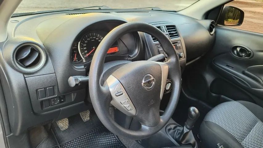 Nissan Versa 1.0 12V Flexstart 4P Mec. 2020 - Foto 4