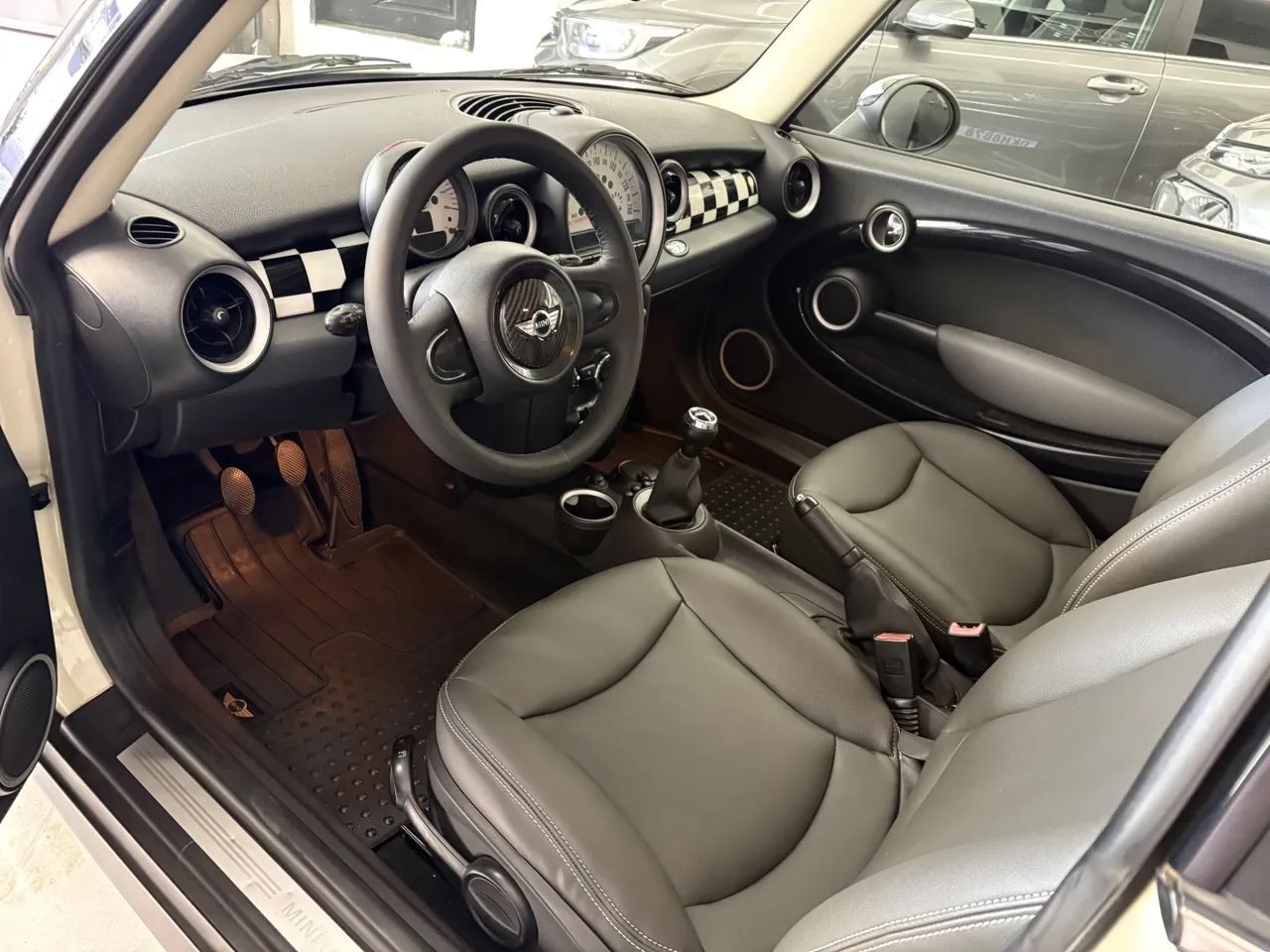Mini Cooper 1.6 Mec. 2011 - Foto 2
