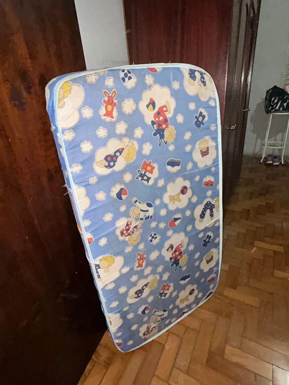 Vendo colchão de berço impermeável  - Foto 2