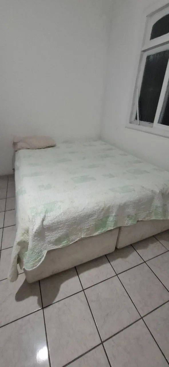Cama box com colchão 
