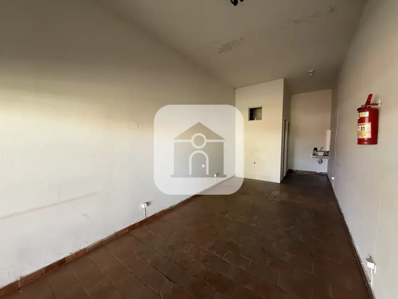 Loja comercial para locação no bairro Planalto - Foto 2