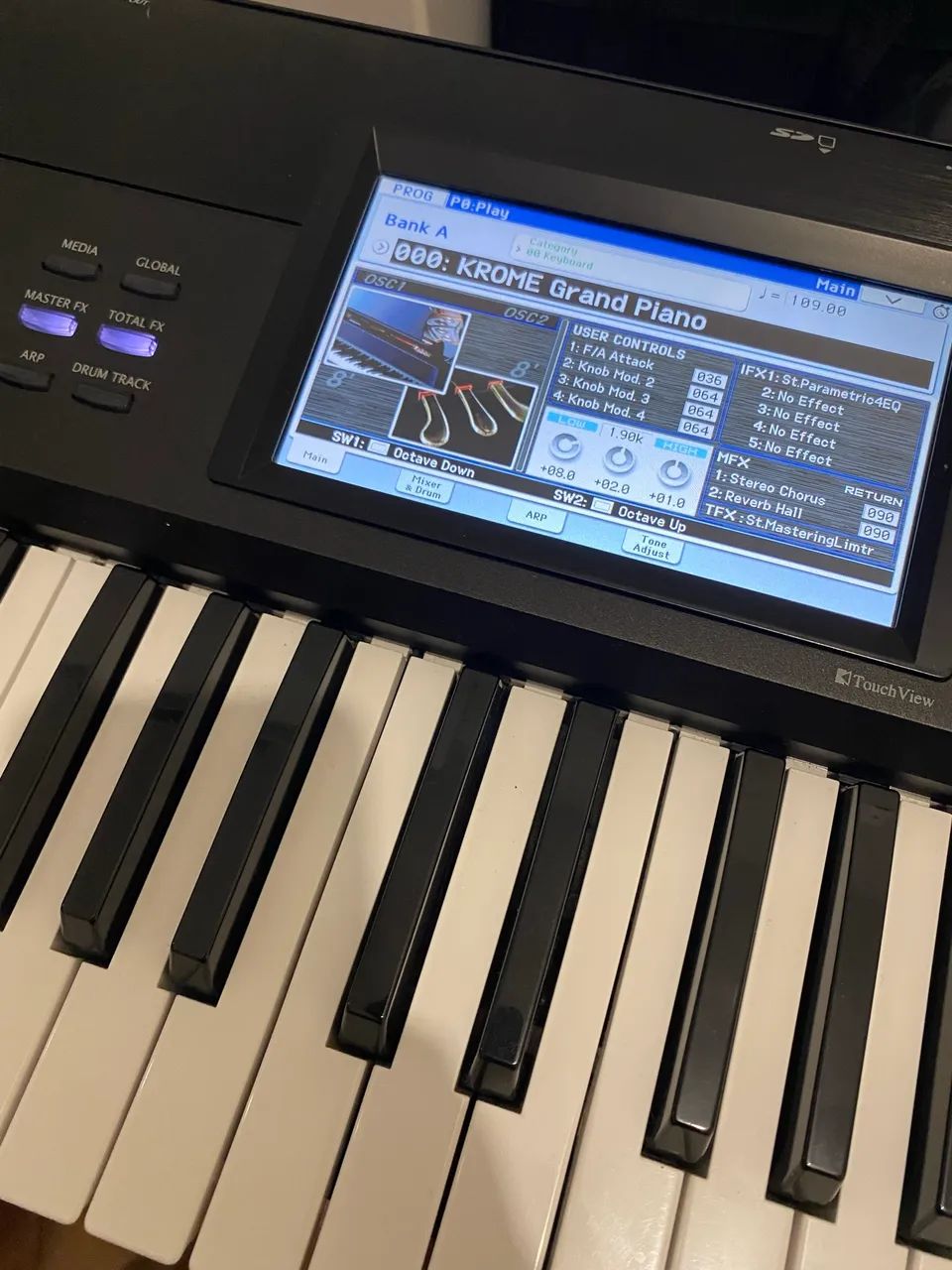 Teclado korg krome 61  - Foto 4