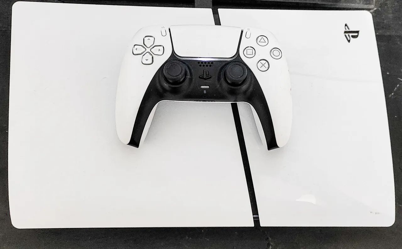  PLAYSTATION 5 - 1TB - ESTADO DE NOVO.