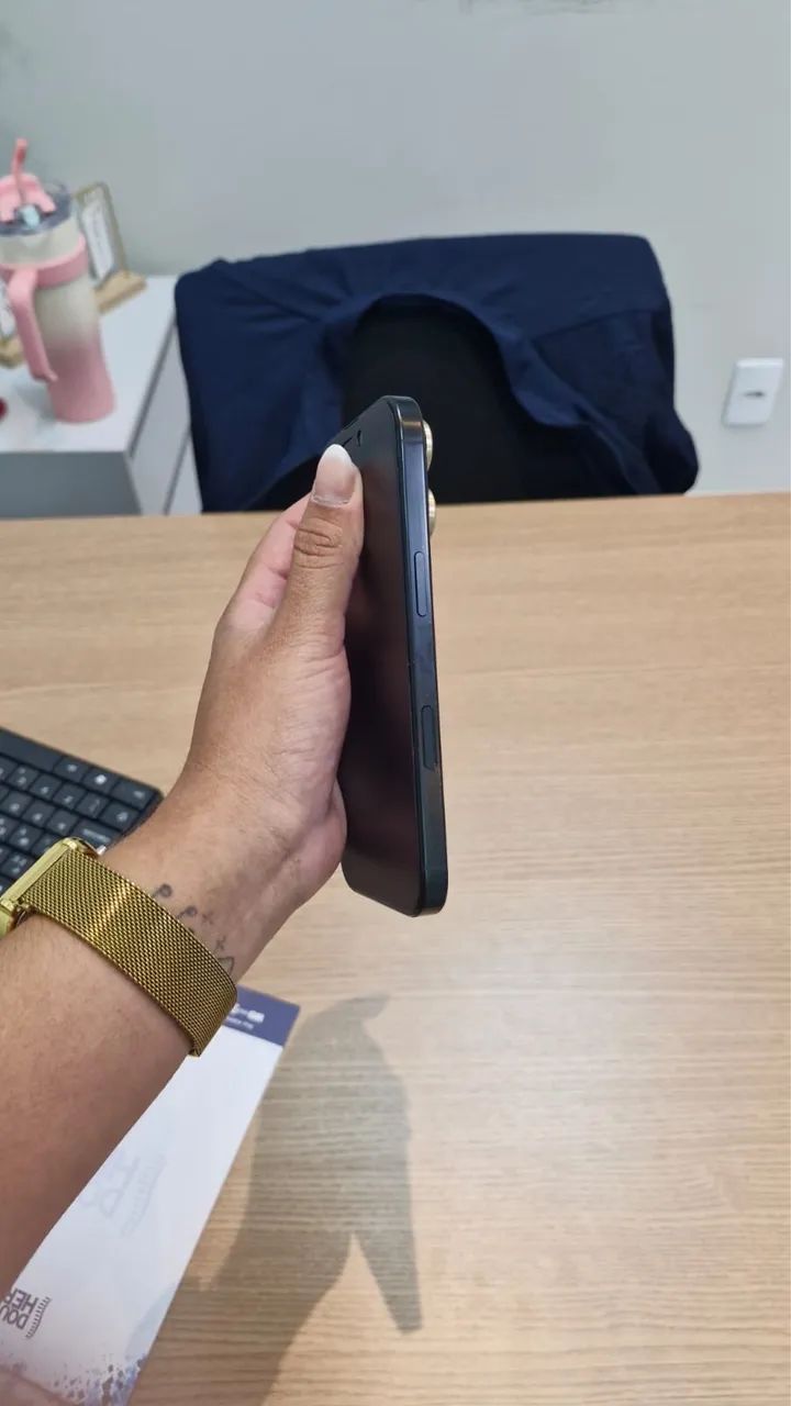 iPhone 16 pro  - Foto 3