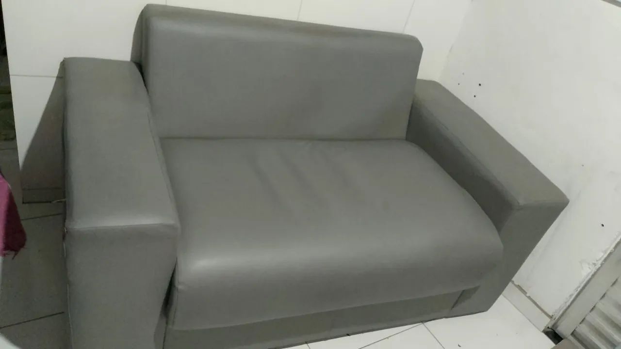 Sofá 2 lugares courvim cinza reforçado  - Foto 4