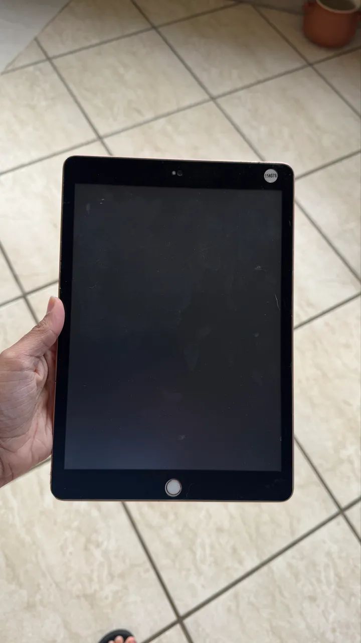 iPad 7ª geração para retirada de peças  - Foto 2
