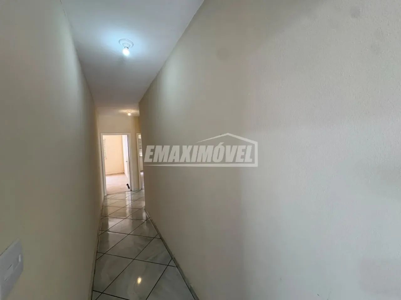 Casa com 3 dormitórios com suíte na Vila Haro - Foto 4