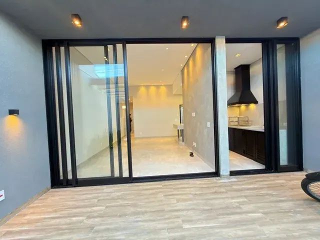 Casa nova com estilo condomínio, com  projeto moderno e funcional - Foto 2