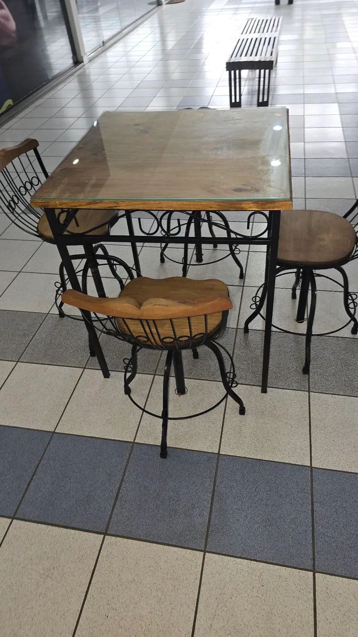 Mesa com cadeiras  - Foto 5