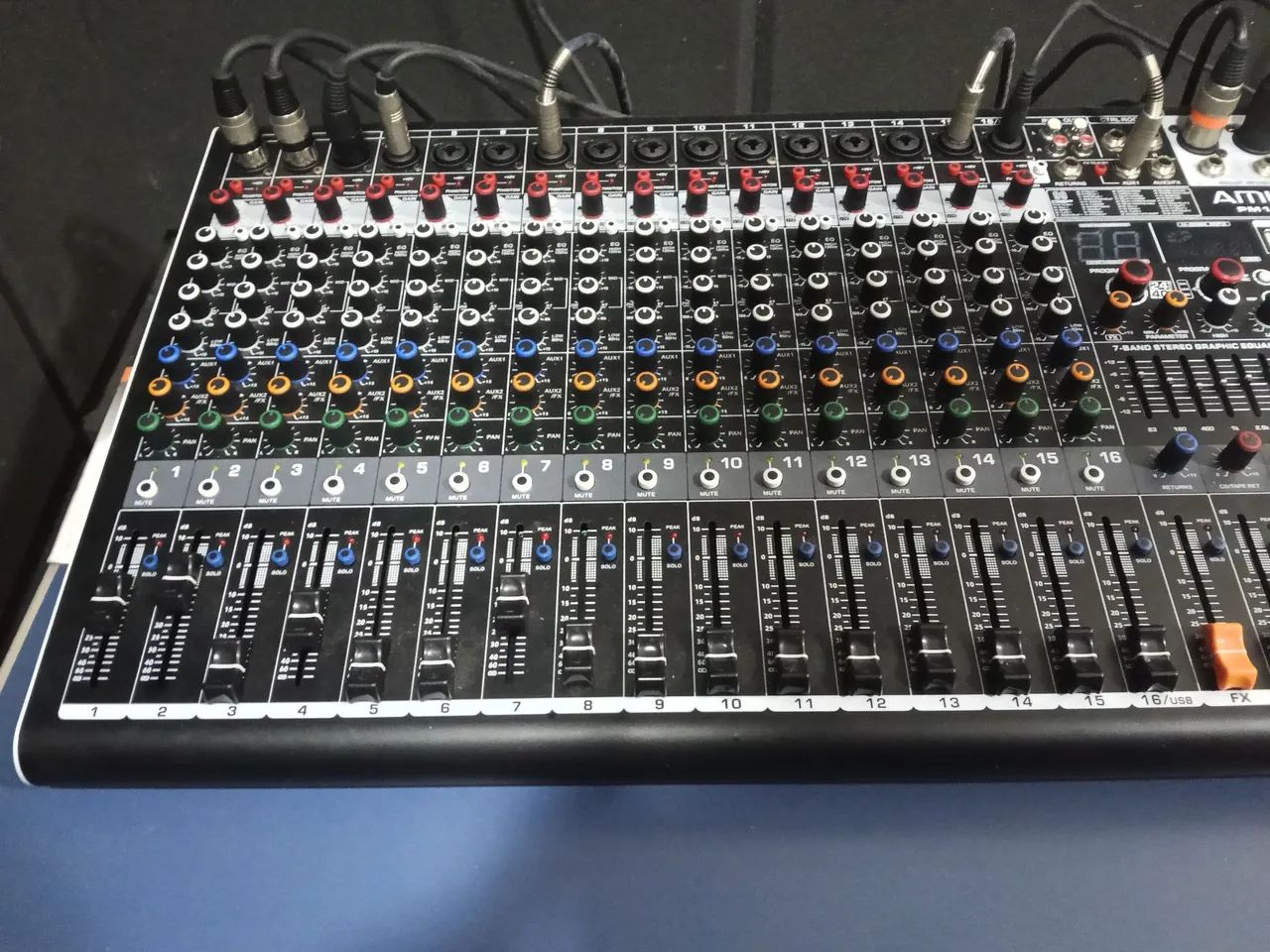 mesa de som AMW - Foto 5