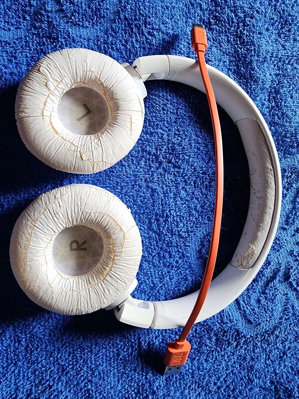 Fone JBL Bluetooth com o cabo original  - Foto 2