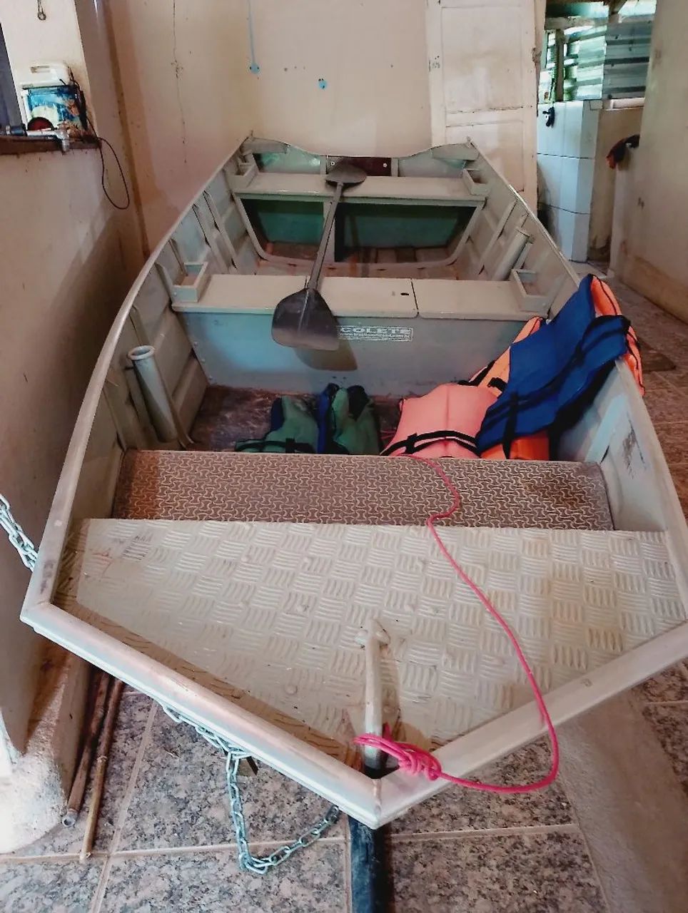 Vendo barco com motor 