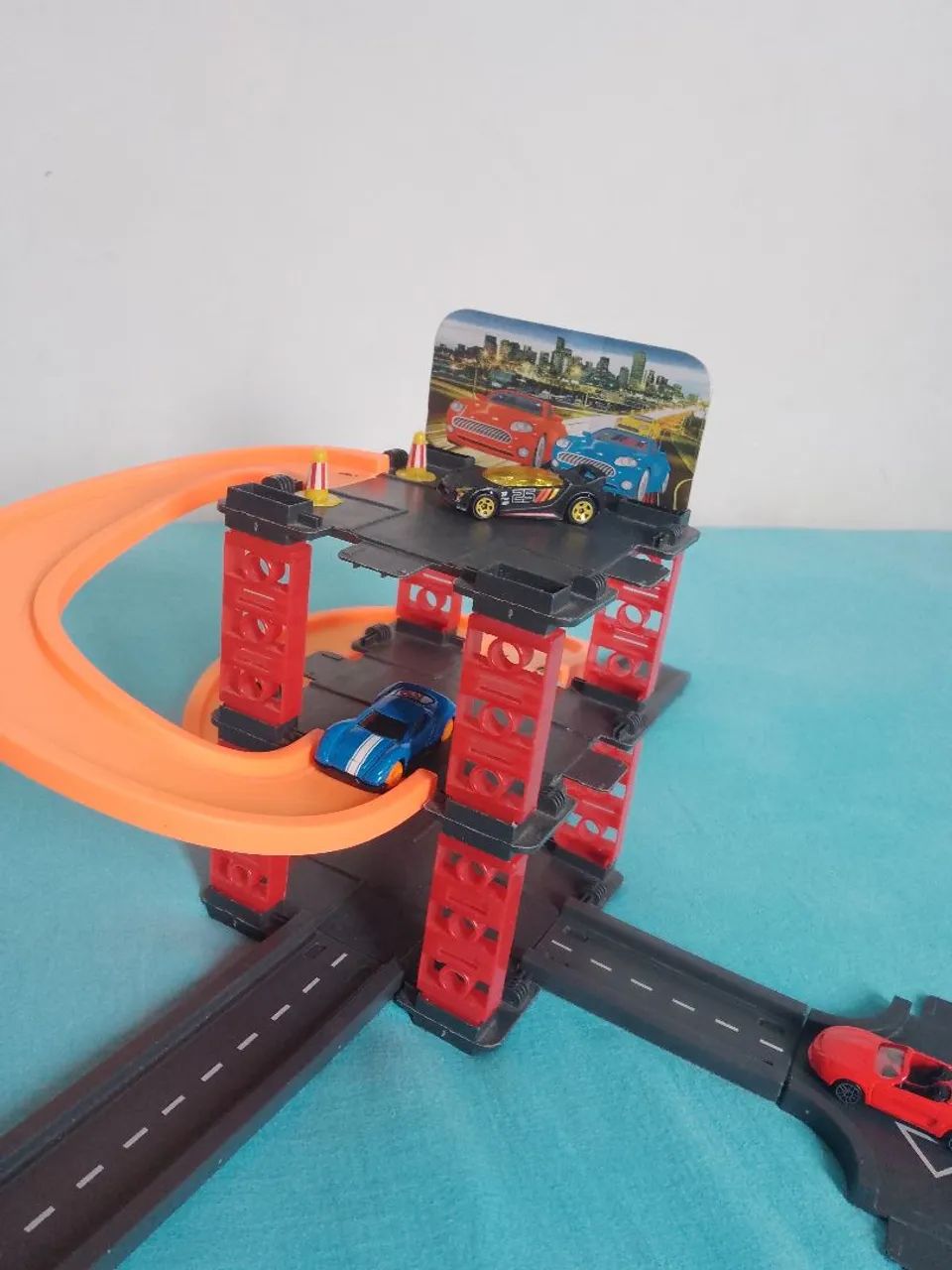 Estacionamento de carrinhos hotwils  - Foto 6