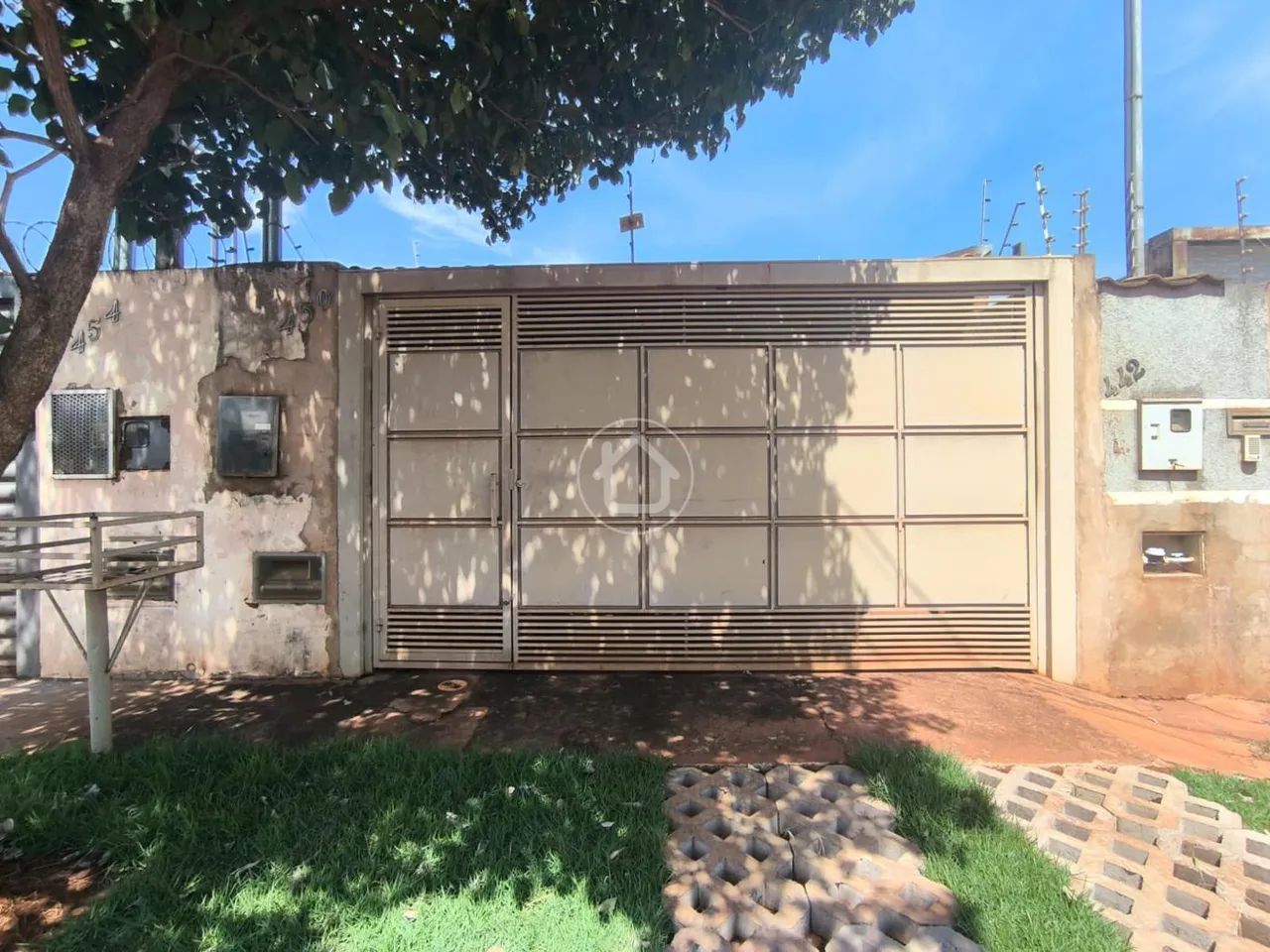 CASA NO JARDIM DAS NAÇÕES