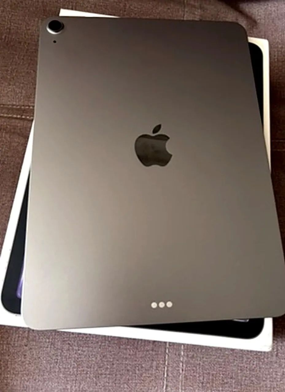 iPad Air M4 11" 256GB Cinza-espacial - Impecável, caixa e carregador