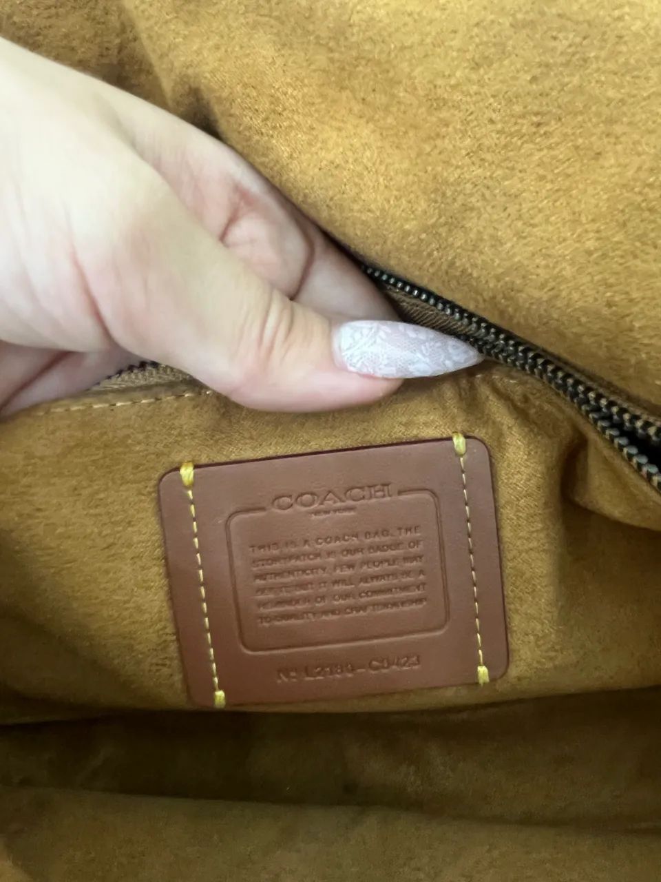 Bolsa Coach Tabby Messenger  - Foto 4