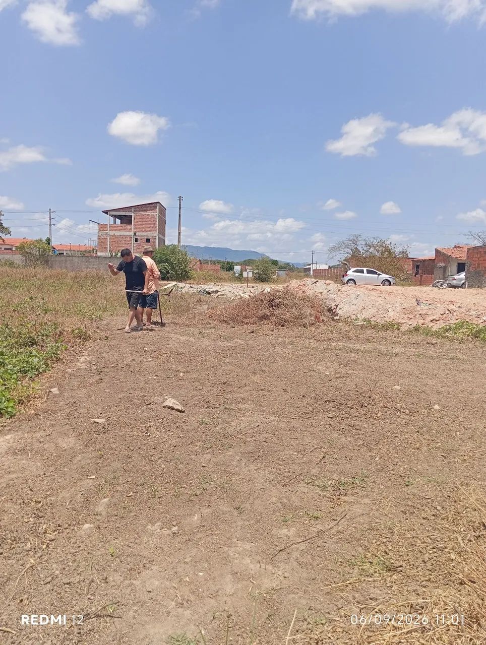 VENDI SE TERRENO PRONTO PRA CONSTRUIR 