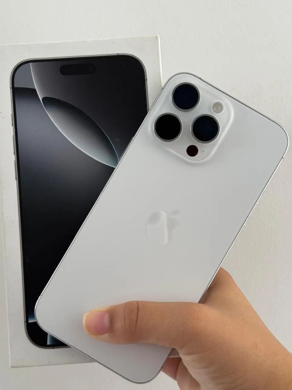 Iphone 16 Pro Max.
