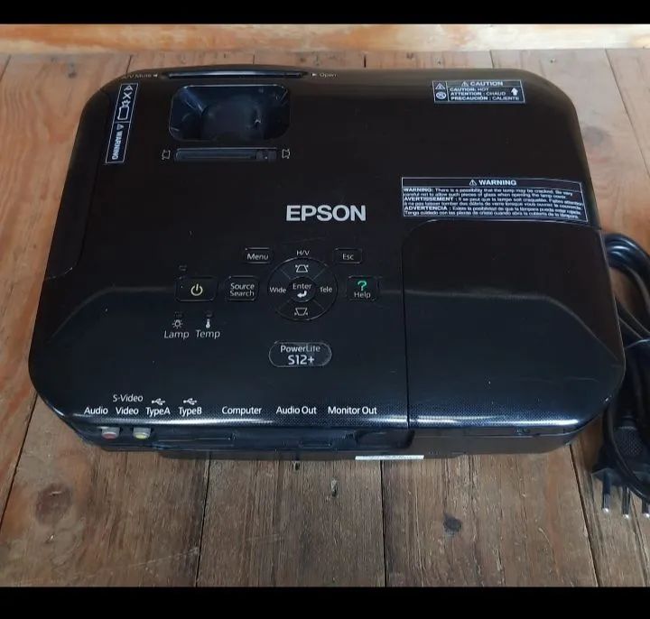 Projetor Epson s12+ funciona normalmente  - Foto 2