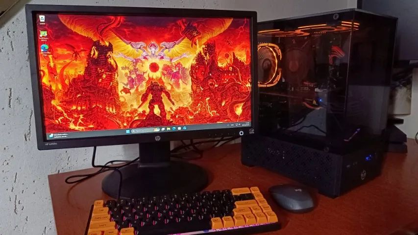 PC Gamer Completo - Xeon + 16gb + RX580 8gb + Teclado Mecânico