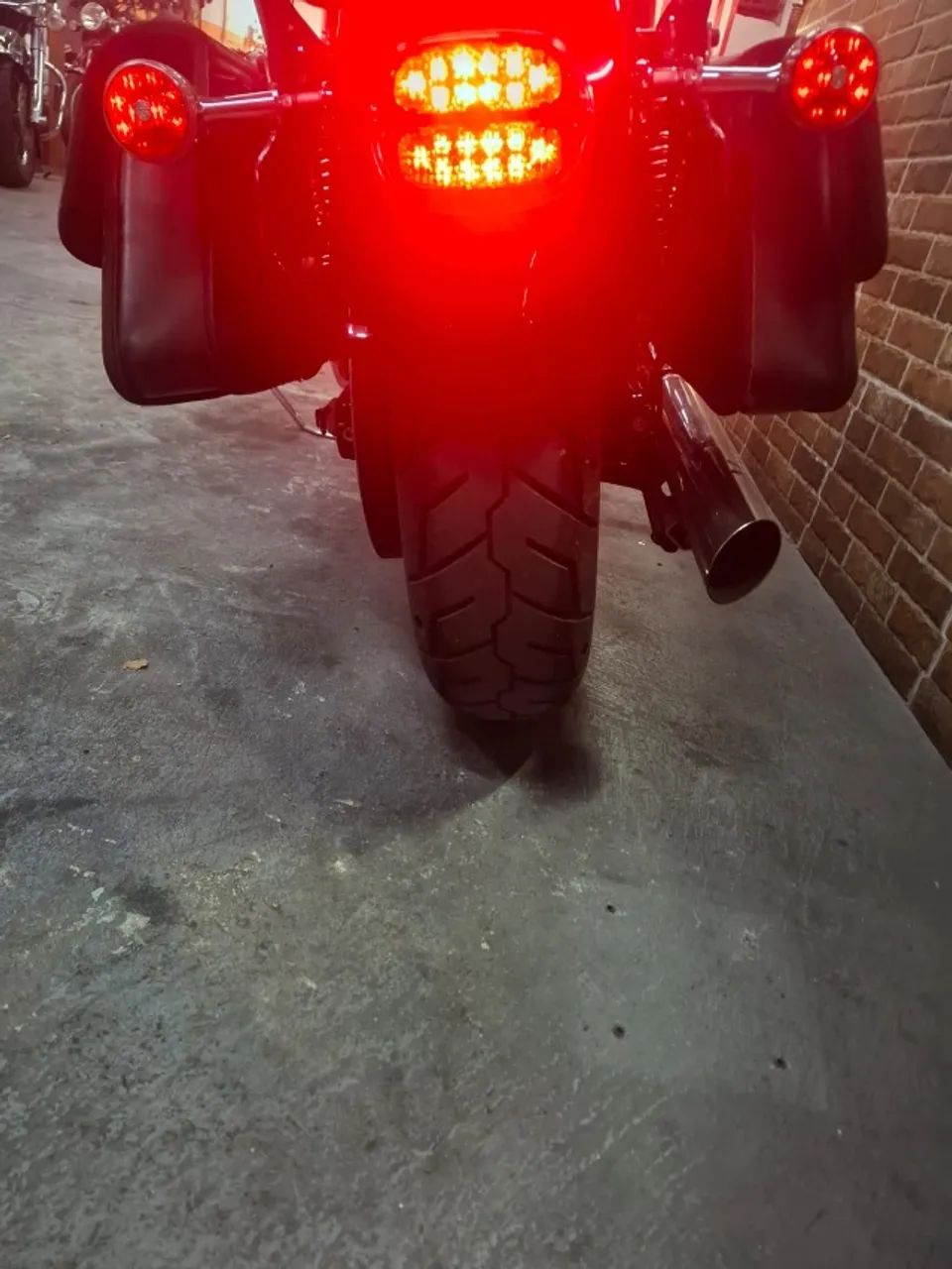 HARLEY-DAVIDSON DYNA SUPER GLIDE 2011 - Foto 3