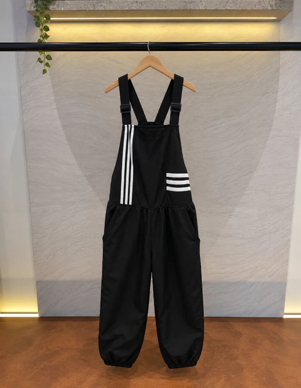macacão adidas