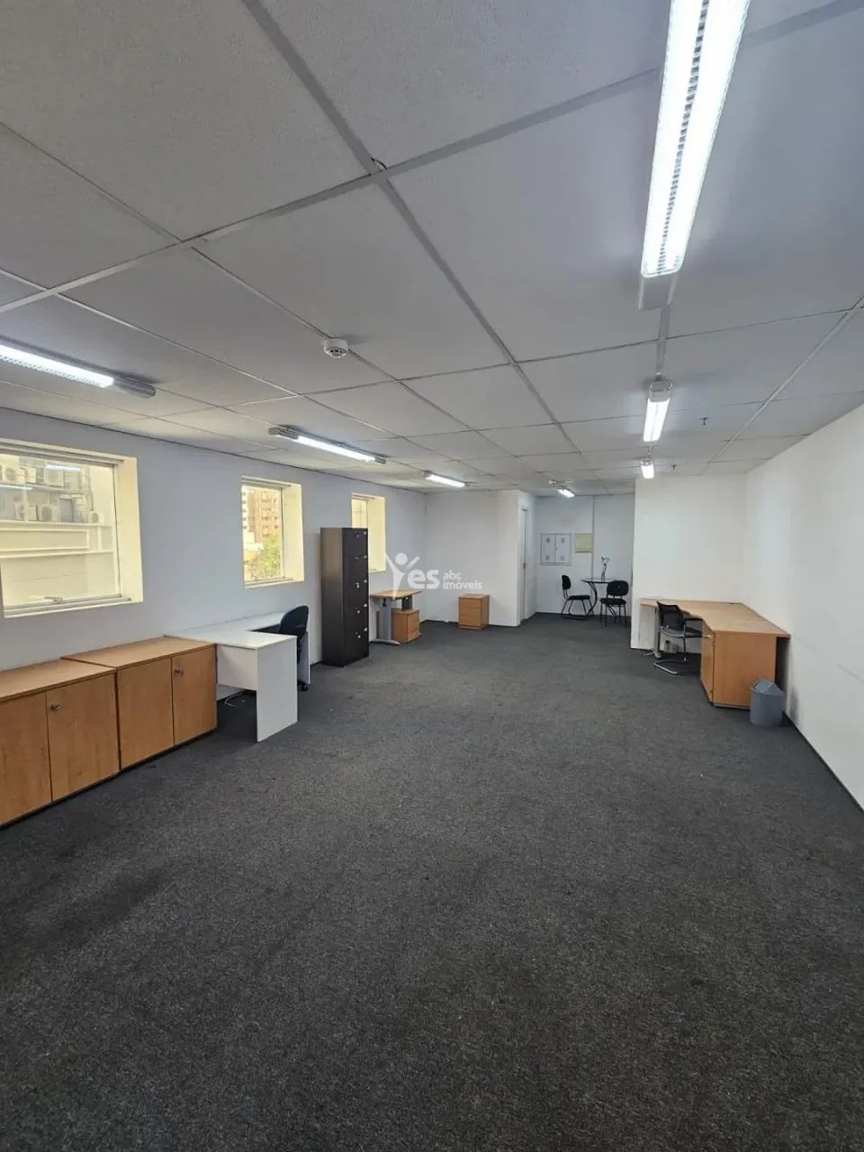 Sala comercial com acabamento moderno no Anchieta REF: 7483