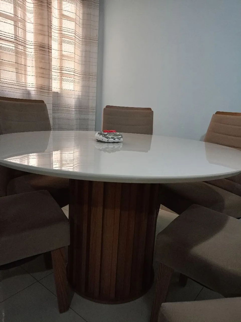 Mesa de jantar com tampo de vidro  - Foto 4