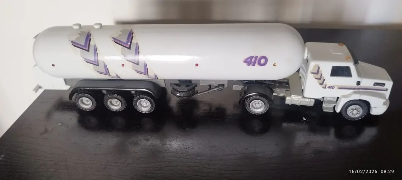 Miniatura Volvo 410 com GLP, raridade, porém sem caixa  - Foto 2