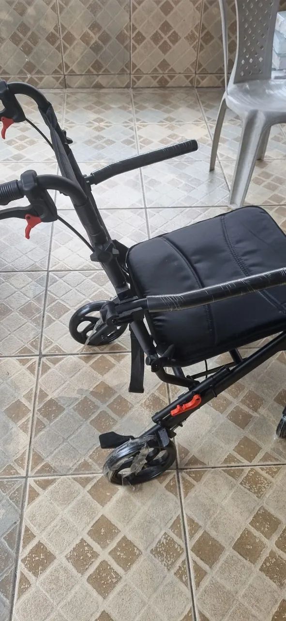 Cadeira de Rodas Dellamed - Foto 4
