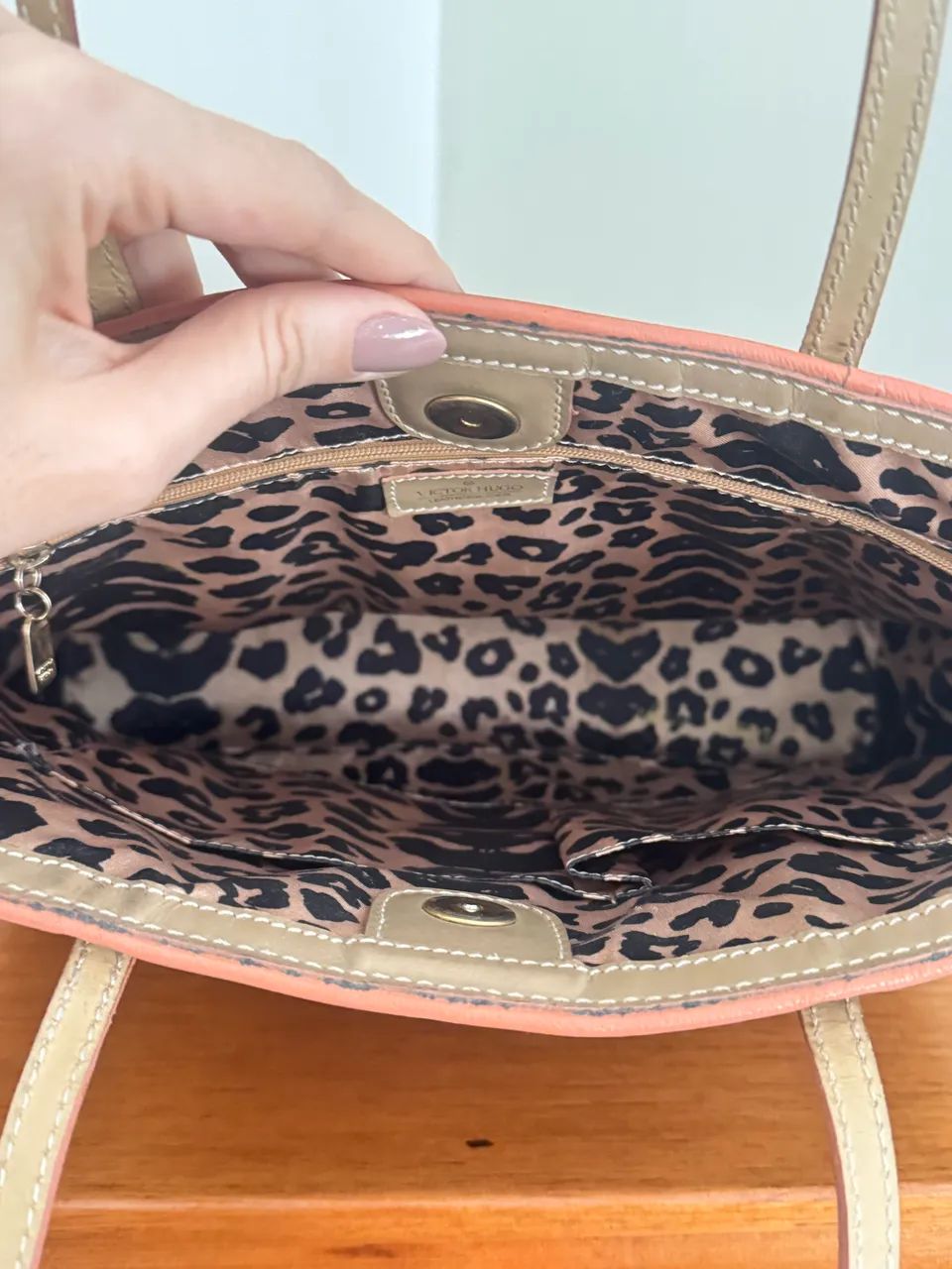 Bolsa VICTOR HUGO ORIGINAL em couro legítimo - Foto 3
