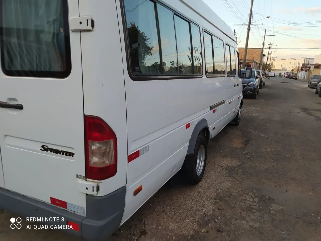 Mercedes-Benz Sprinter 413 Van Luxo 2.2 16 E 20L Dies 2010