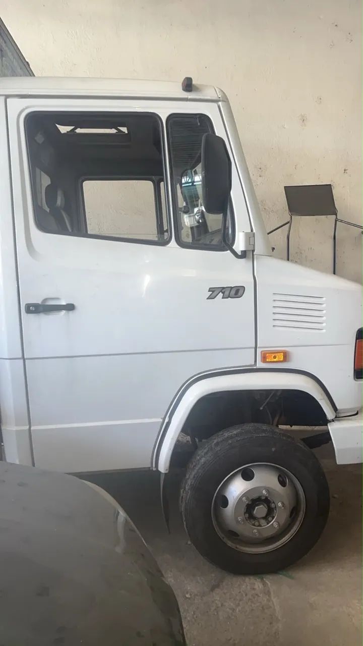 Mecedes-Benz 710 plus 
