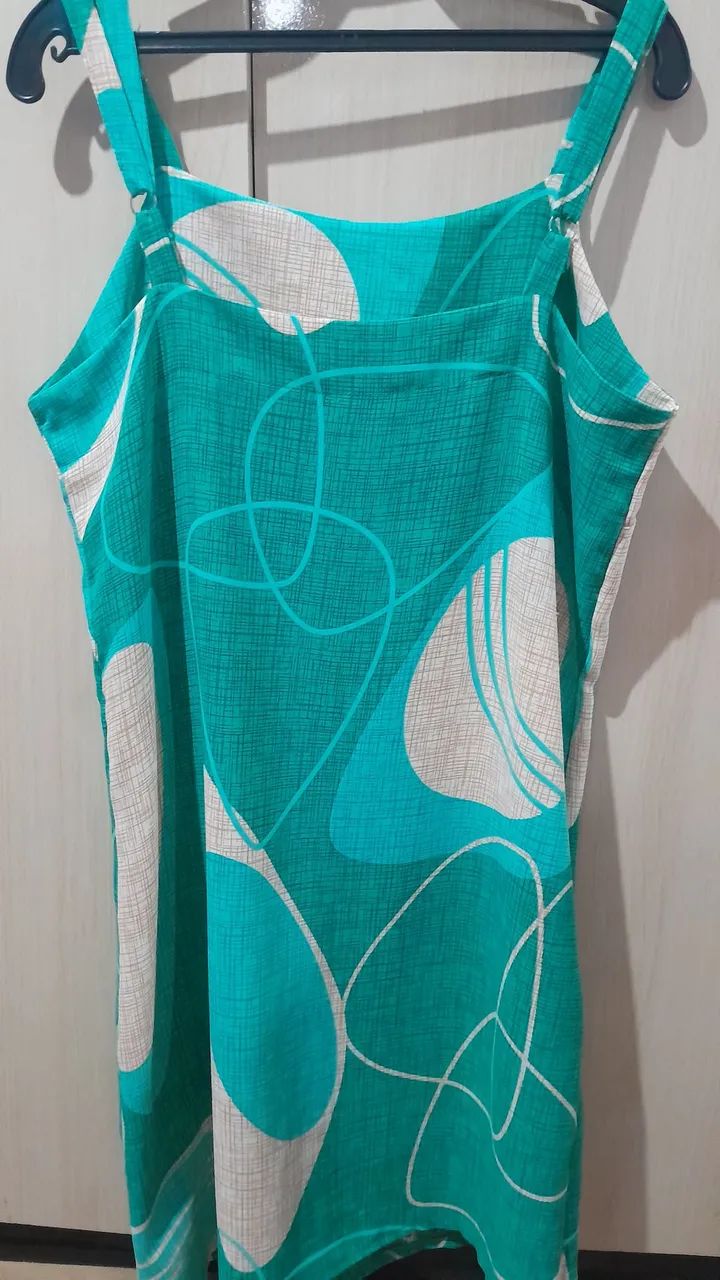 VESTIDO MÉDIO COM ESTAMPAS E ALÇAS AJUSTÁVEIS  - Foto 2