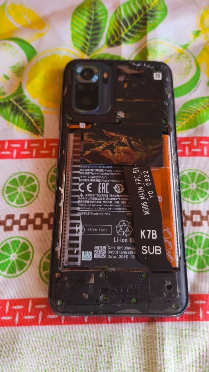 Celular redmi note 10s tela quebrada e ele tá aberto  - Foto 3