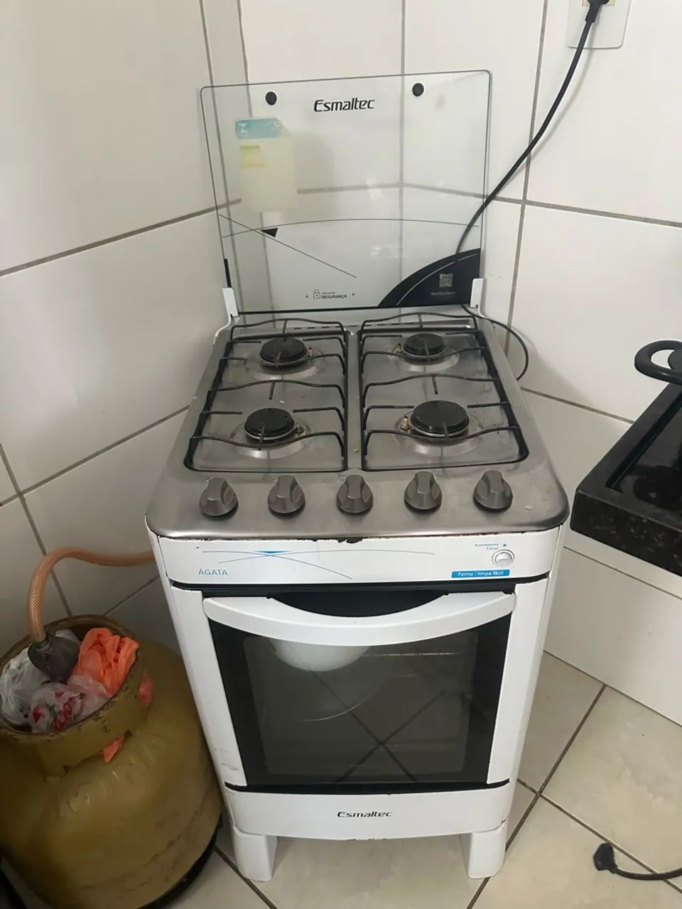 Geladeira e fogão 