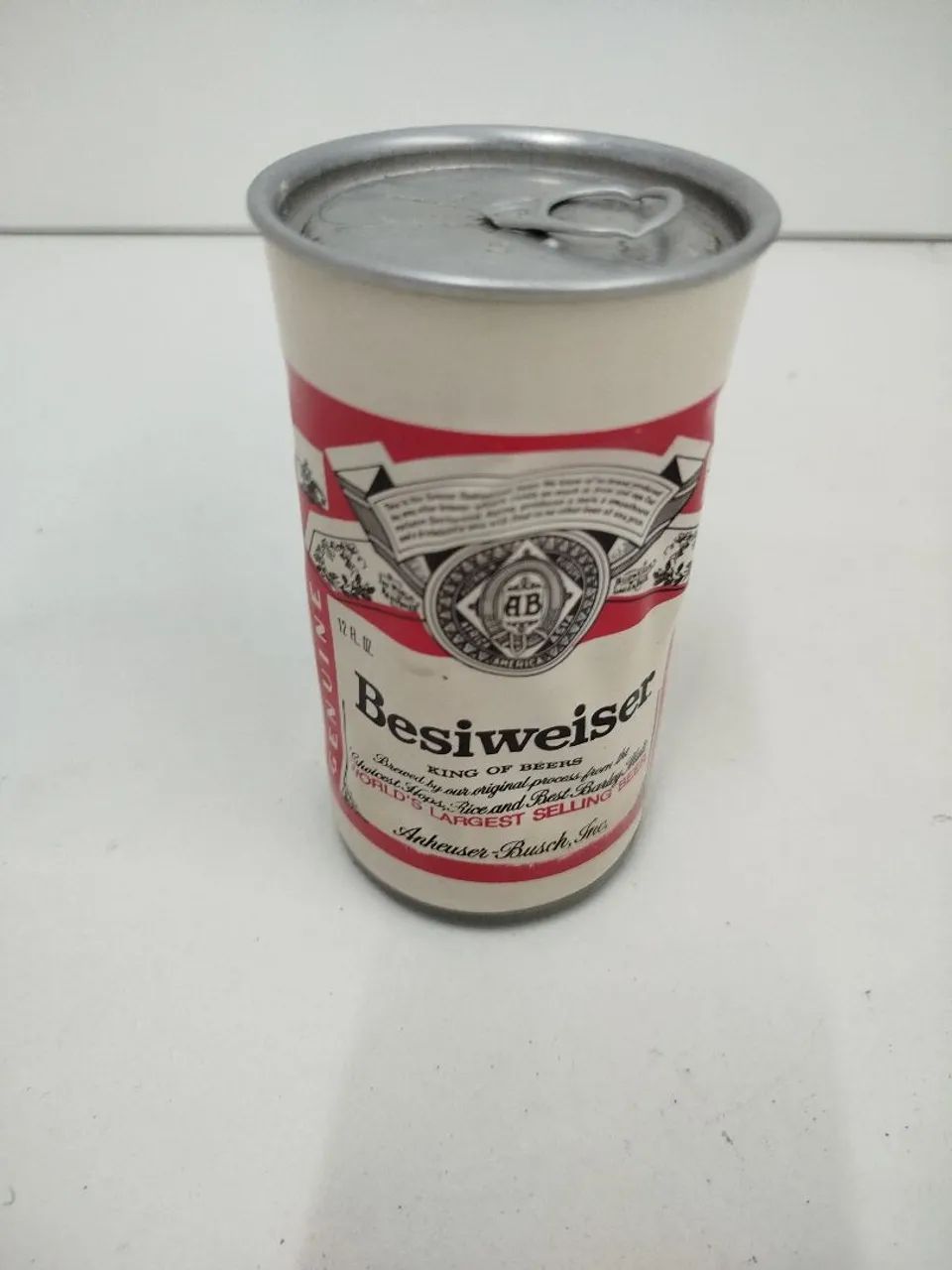 Antiga e rara lata de cerveja dançante 