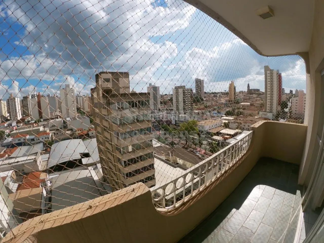 Centro / Edifício Flamboyant - Apartamento com 03 dormitórios com armários embutidos, send - Foto 3