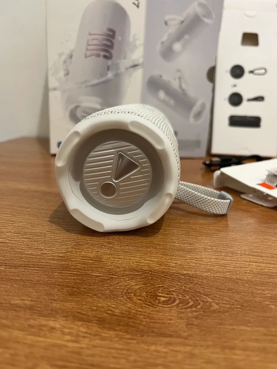 JBL Flip 7 Branca  - Foto 3