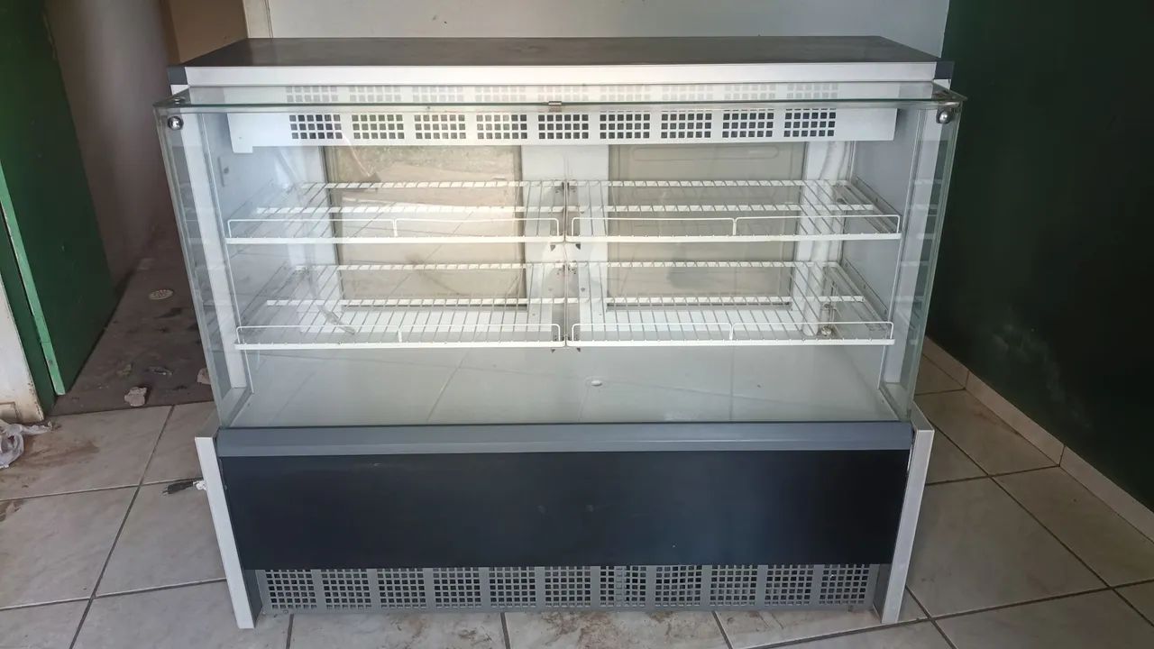 Balcão refrigerado e simples