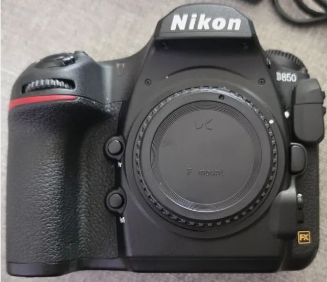 NIKON D850 *IMPECÁVEL* CORPO
