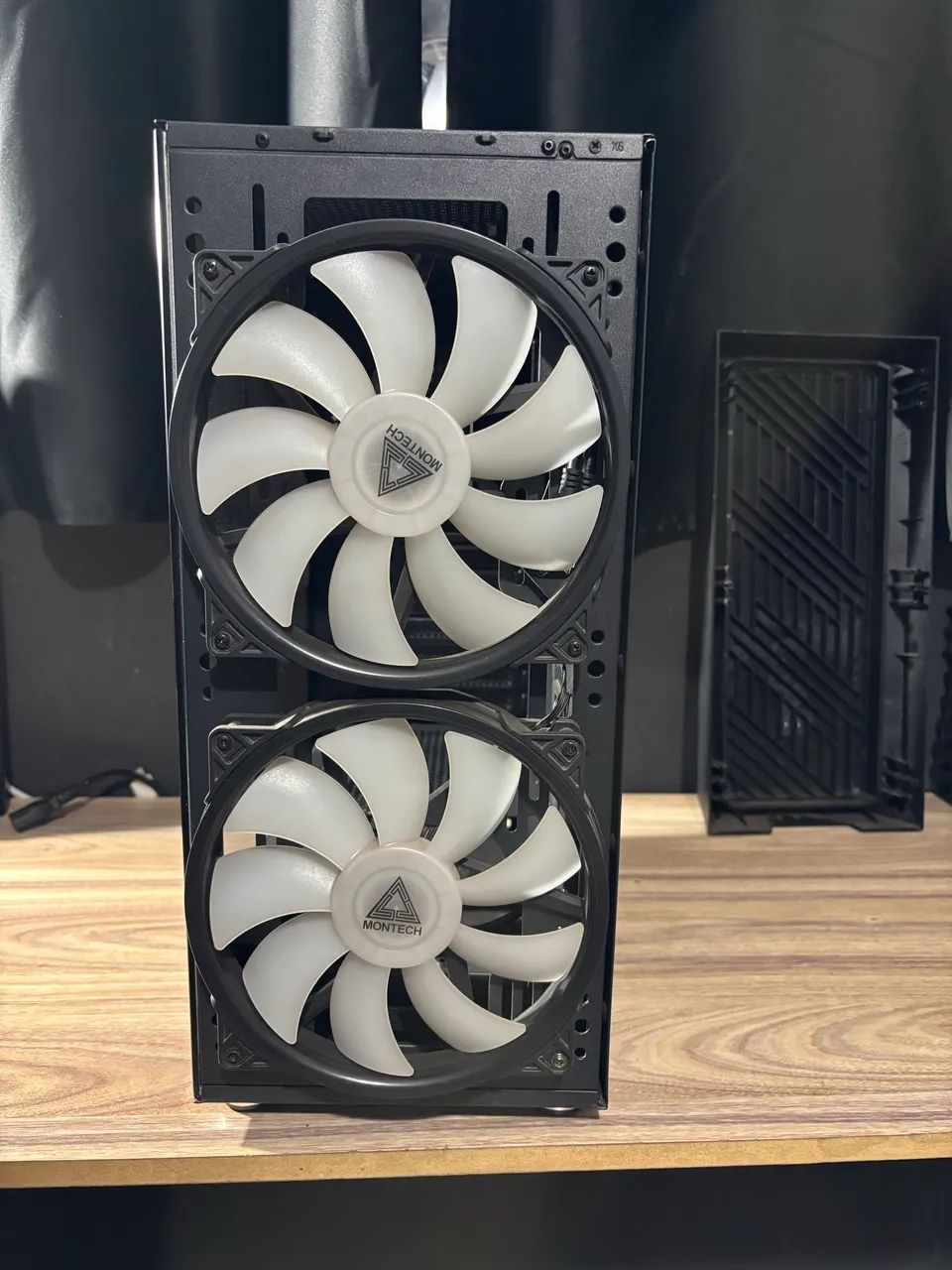 Gabinete montech Air X  - Foto 2